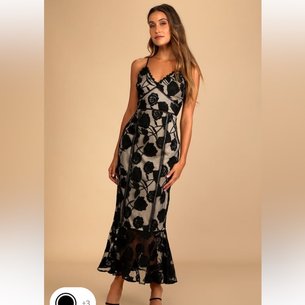 Lulus XS Black Lacey midi dress